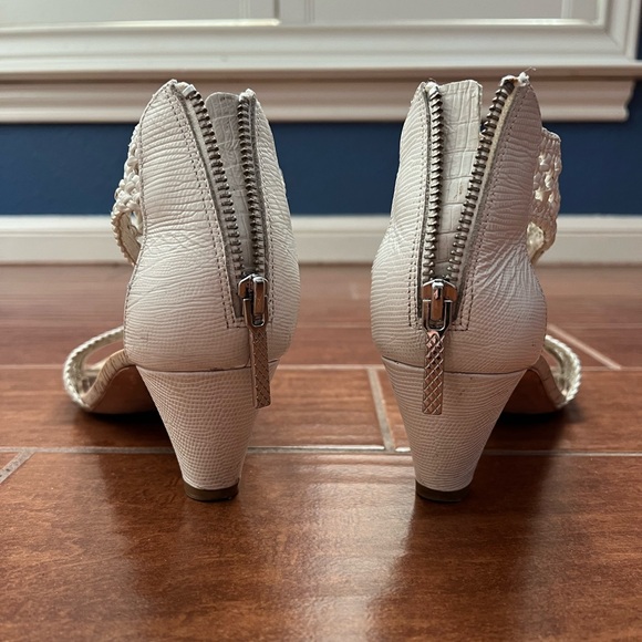 Cute White Sandals - Ready for Summer - Picture 3 of 8